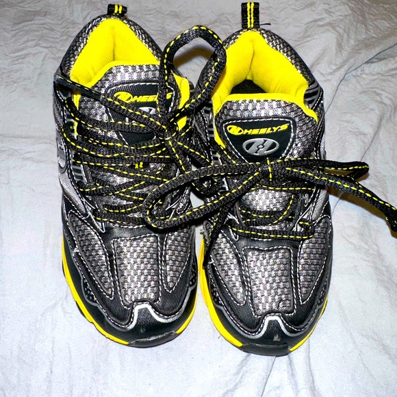 Heelys Swift Style 7973 Black Yellow Silver size youth 12 C Boys - Picture 1 of 4